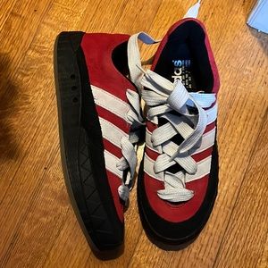 Adidas men’s size 8